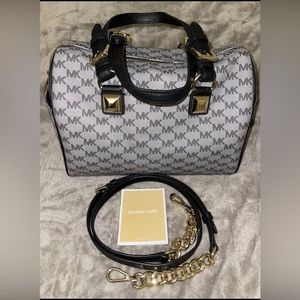 Michael Kors Grayson Medium Leather Satchel Handbag (Gray)